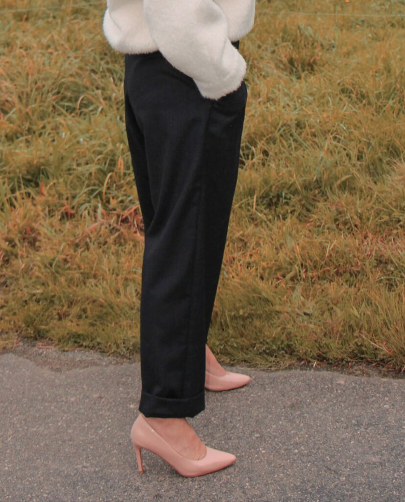 IMG_20241019_095556 Comment porter le pantalon carotte avec style?