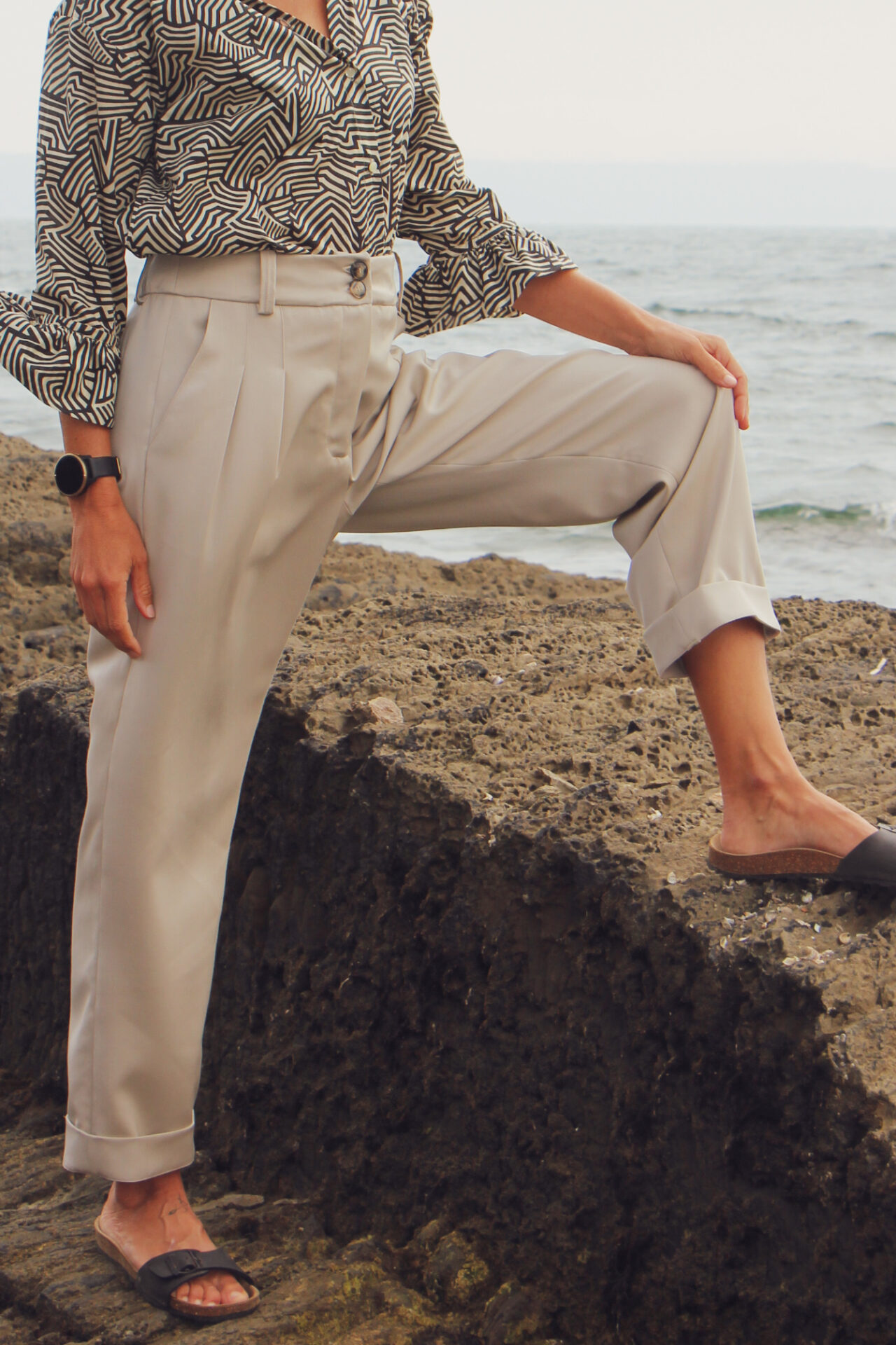 IMG_2814 (1) Comment porter le pantalon carotte avec style?